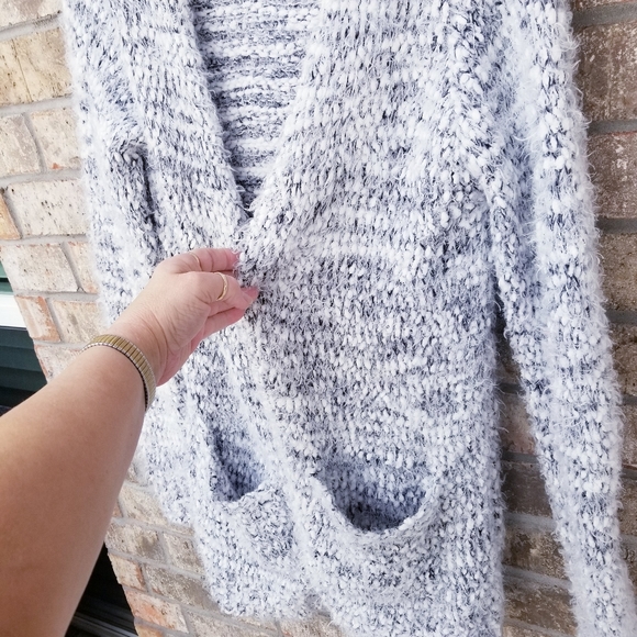 Woven Heart Super Soft Gray/ White Marled Eyelash Open Cardigan Sweater LARGE - Picture 3 of 8